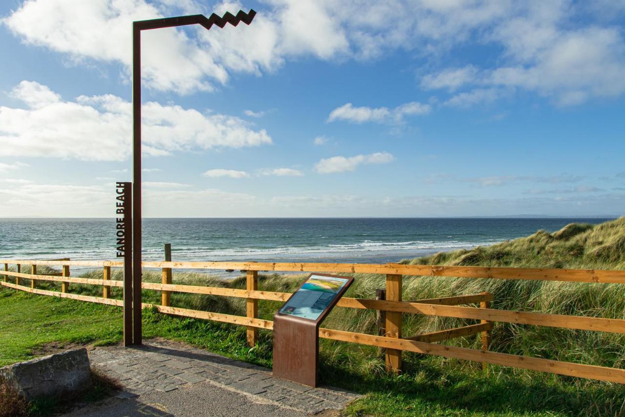 1844 Seascape Cottage Is Located On The Wild Atlantic Way Fanore Εξωτερικό φωτογραφία